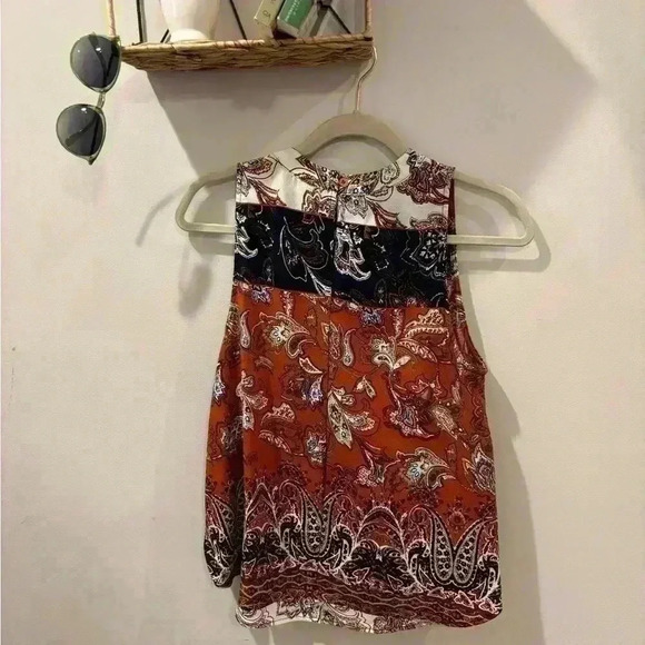 Eloide Floral Top - Picture 4 of 4